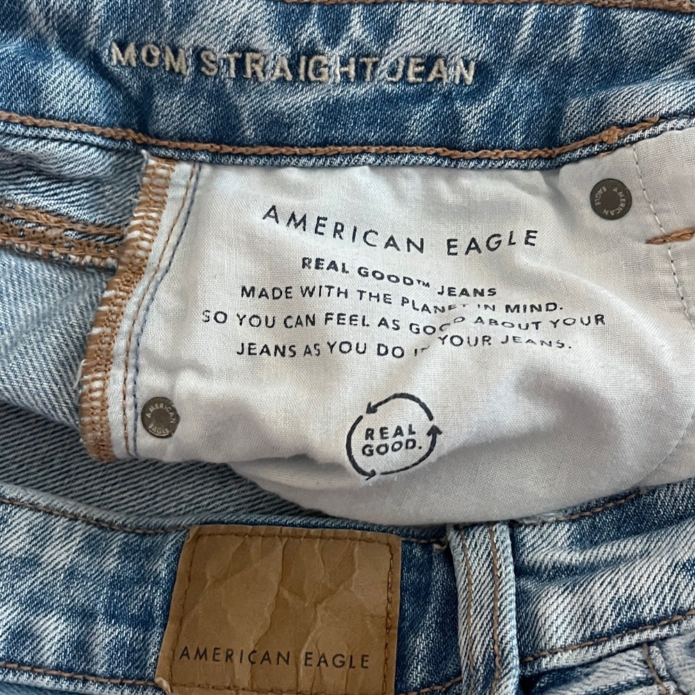 American Eagle Mom Straight Jean size 4 long - Picture 6 of 8